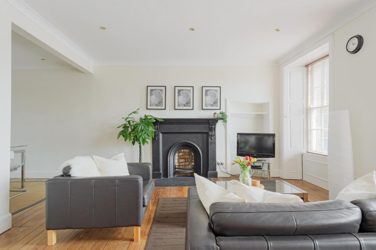 The West Bow Apartment Edimburgo Esterno foto
